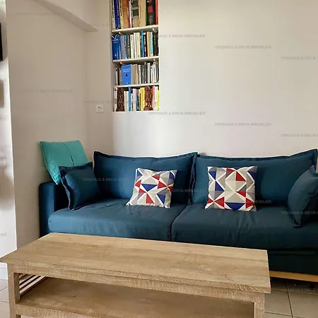 Apartment Bleu Marine Gilles Croix De Vie